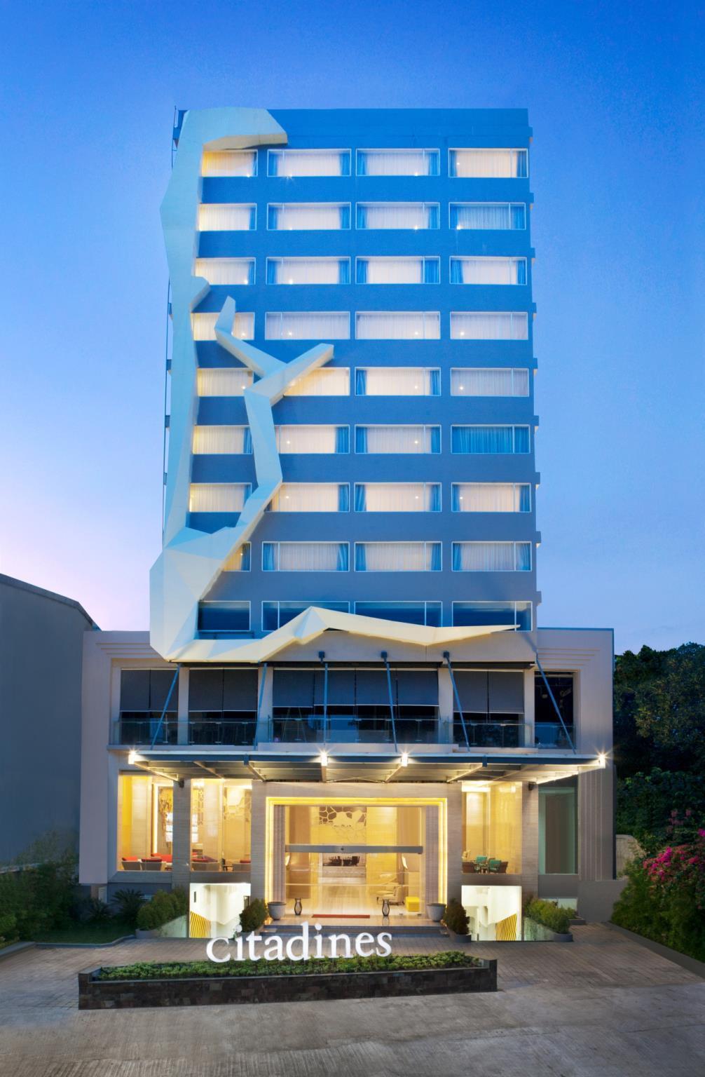Royal Bay Hotel マカッサル エクステリア 写真