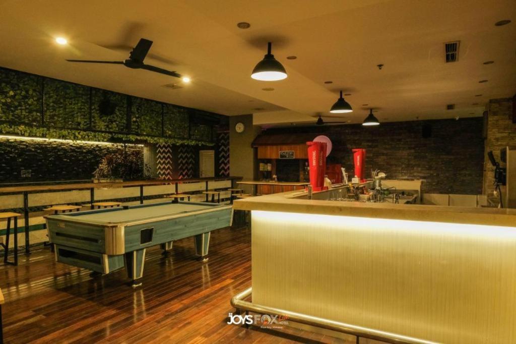 Royal Bay Hotel マカッサル エクステリア 写真