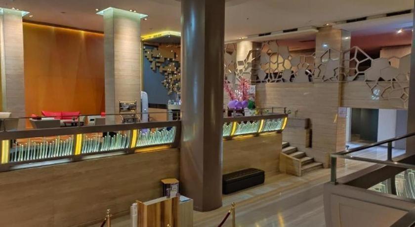 Royal Bay Hotel マカッサル エクステリア 写真