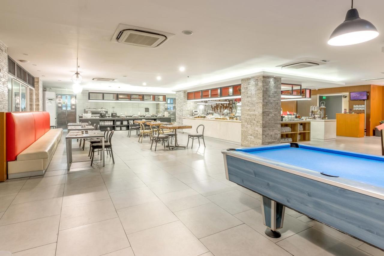 Royal Bay Hotel マカッサル エクステリア 写真